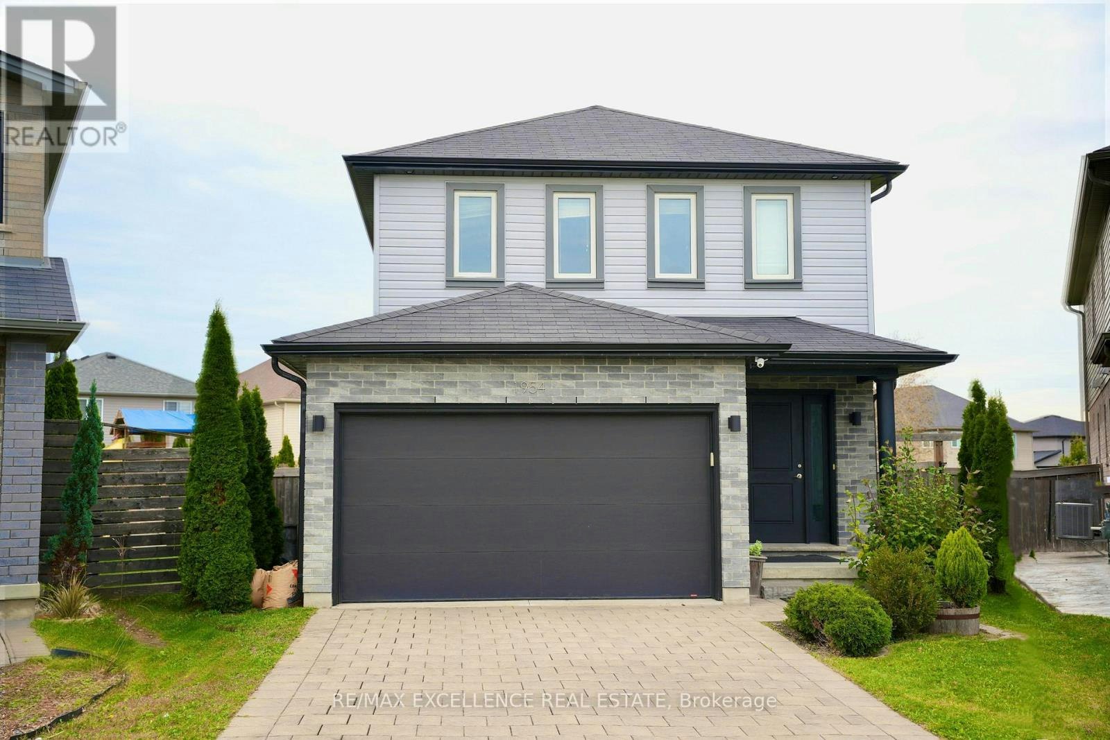 1954 Foxridge Crescent, London, ON, N6G 0L8