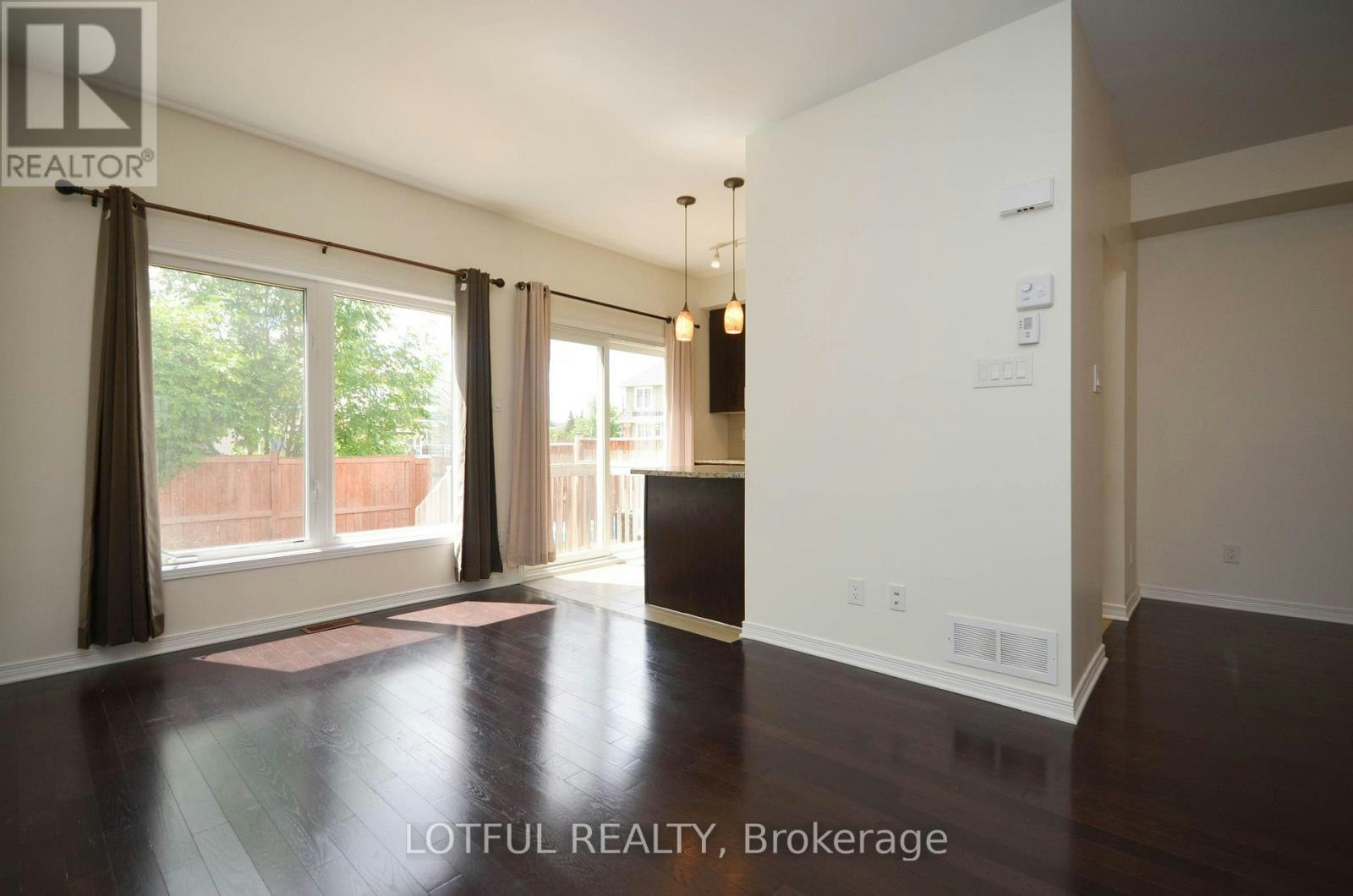 62 Dundalk Private, Ottawa, ON, K2J 4X6 - 12