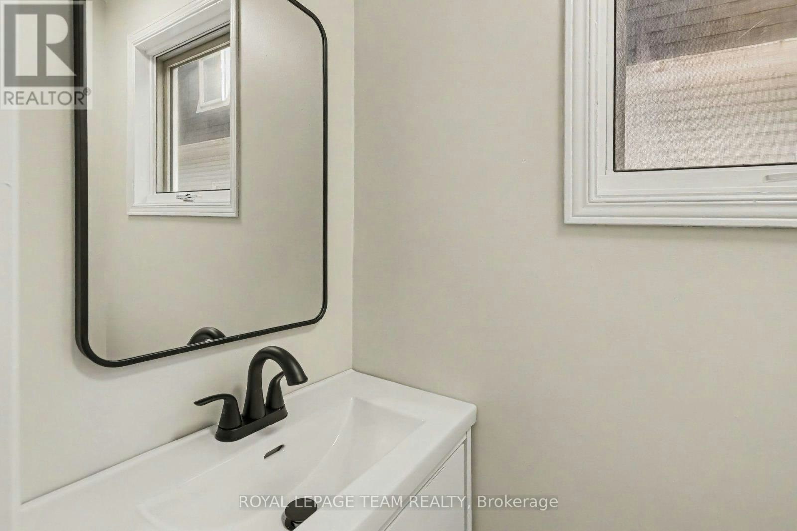 B-1418 Raven Avenue, Ottawa, ON, K1Z 7Y4 - 7