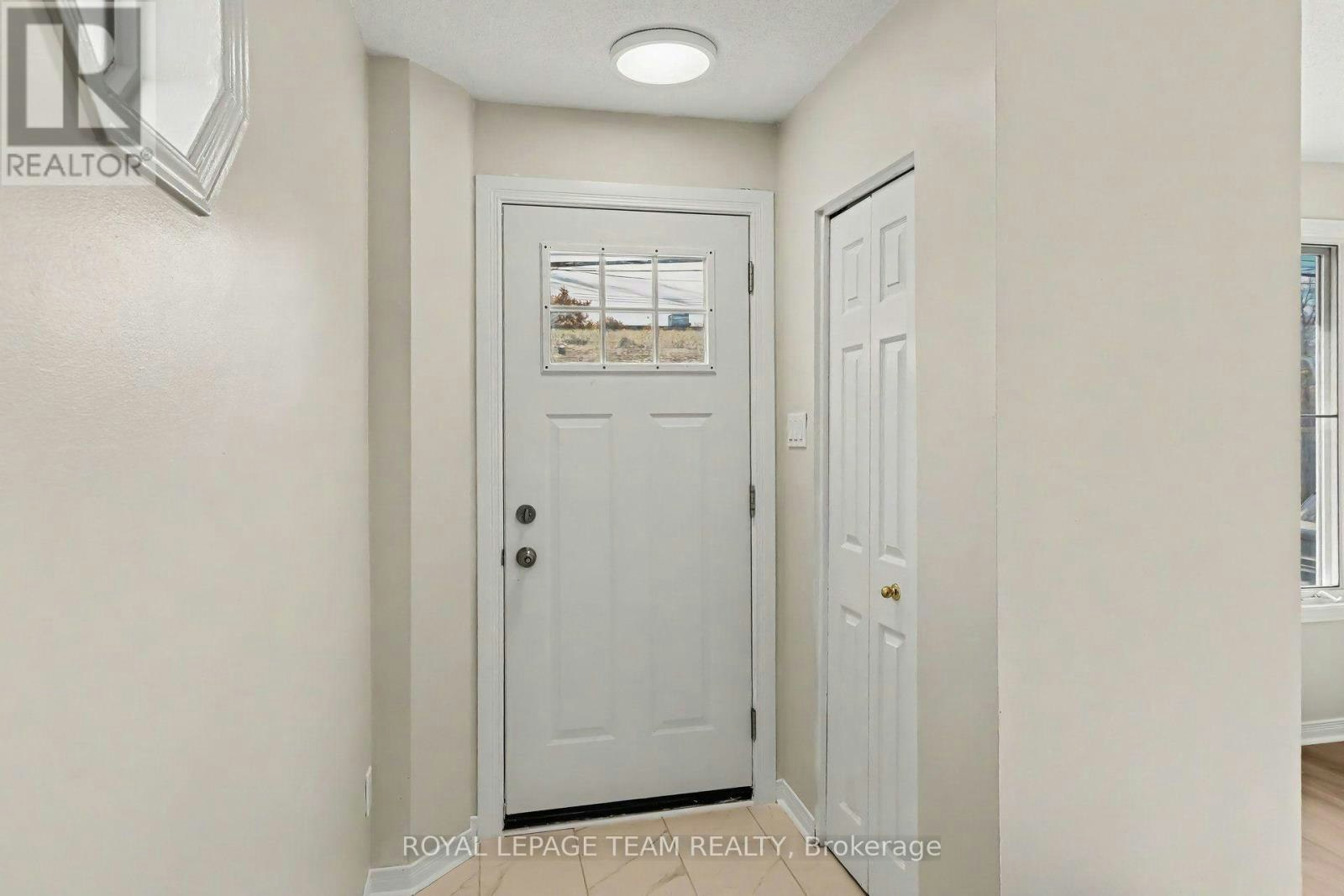 B-1418 Raven Avenue, Ottawa, ON, K1Z 7Y4 - 3