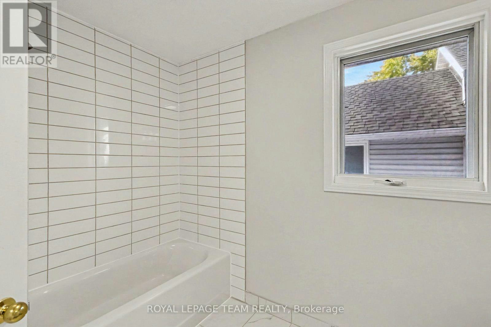 B-1418 Raven Avenue, Ottawa, ON, K1Z 7Y4 - 11