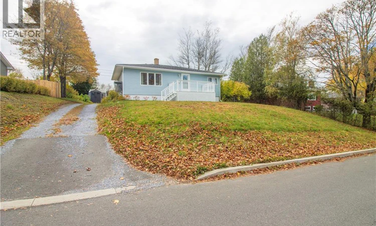 28 Morley Crescent
