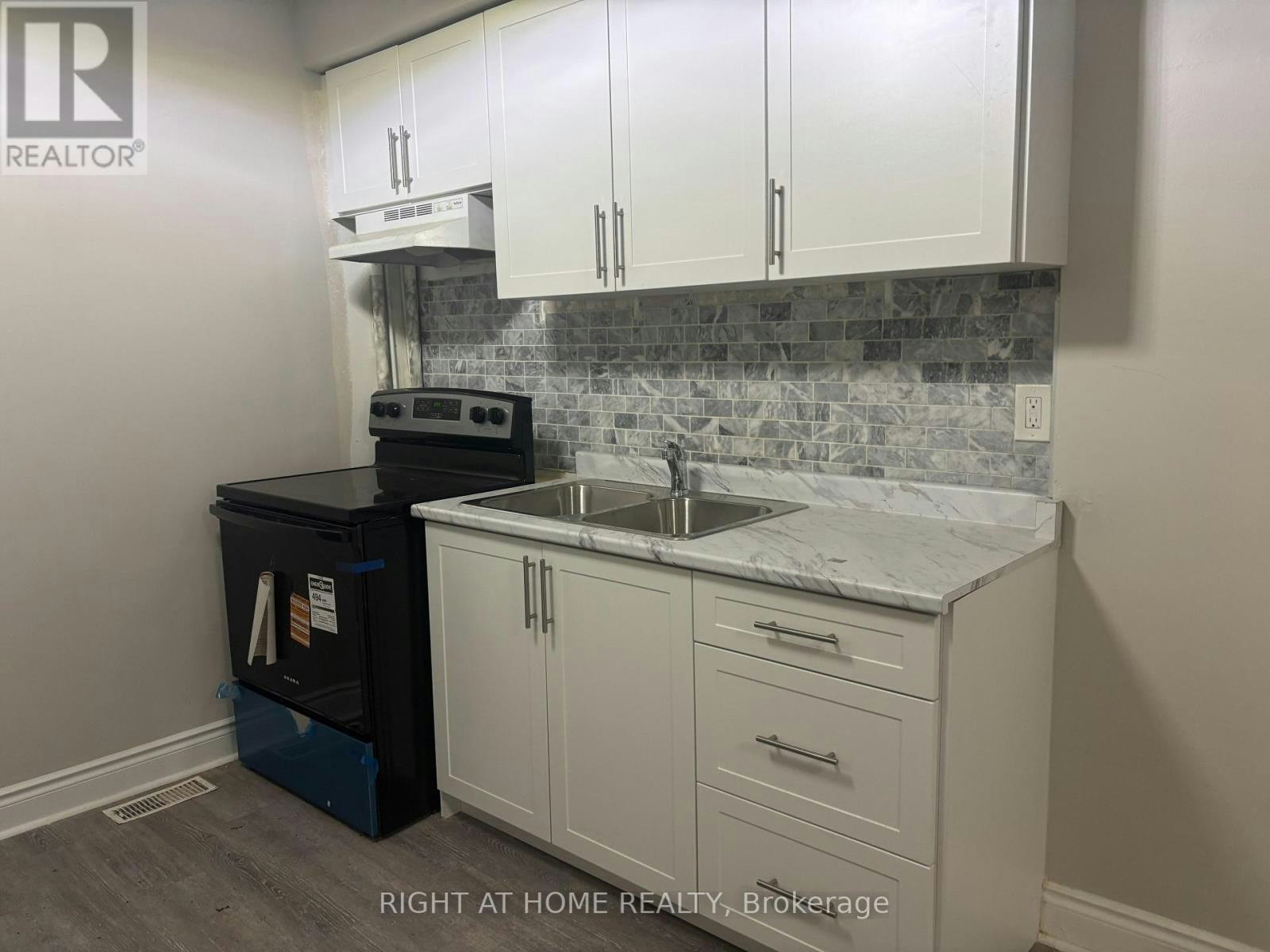 MAIN-511 Oakwood Avenue, Toronto, ON, M6E 2W9