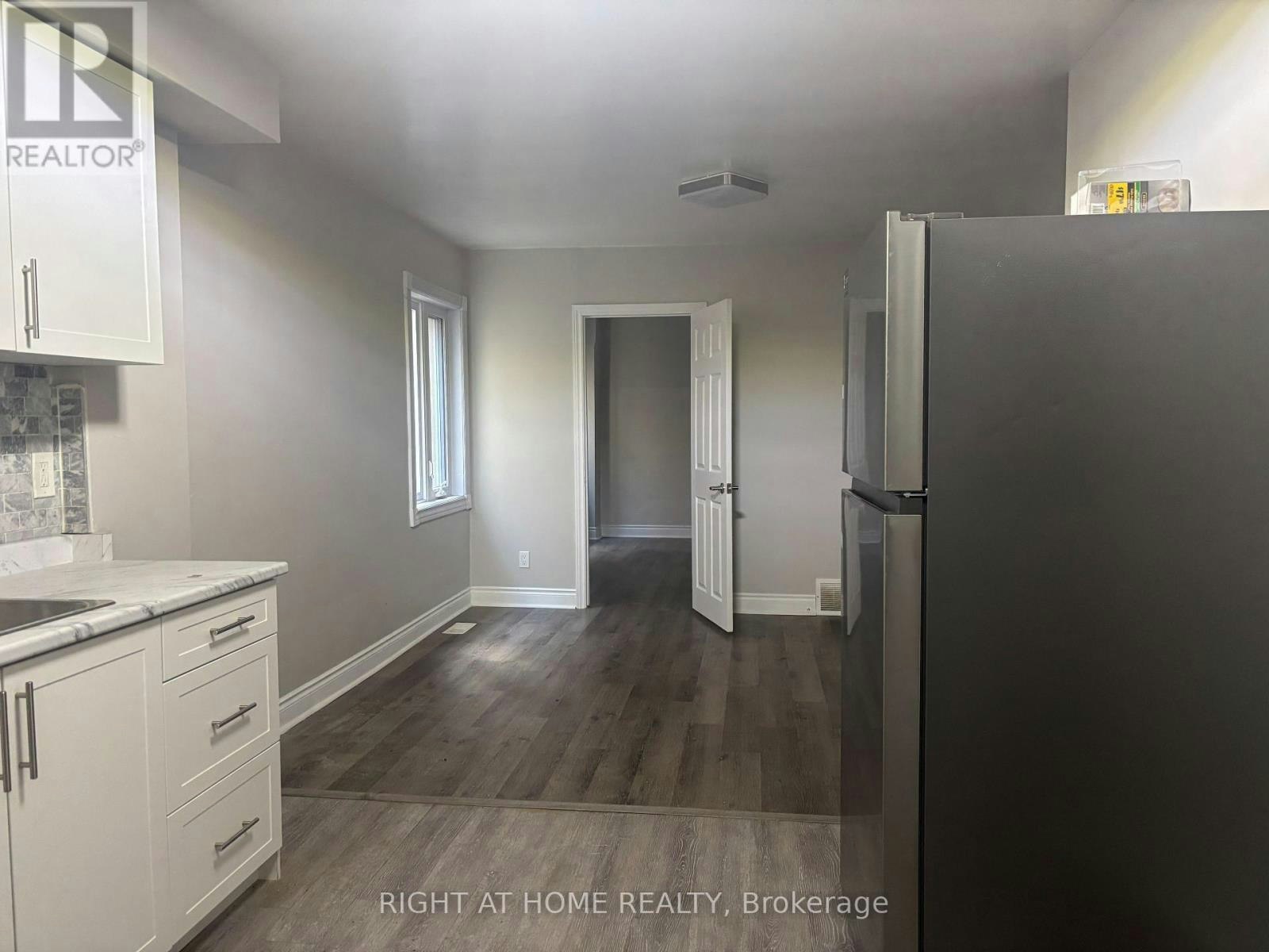 MAIN-511 Oakwood Avenue, Toronto, ON, M6E 2W9 - 7