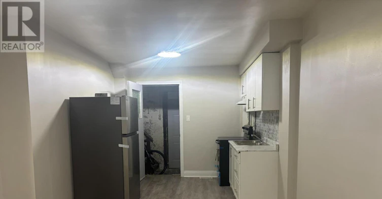 MAIN-511 Oakwood Avenue, Toronto, ON, M6E 2W9 - 3
