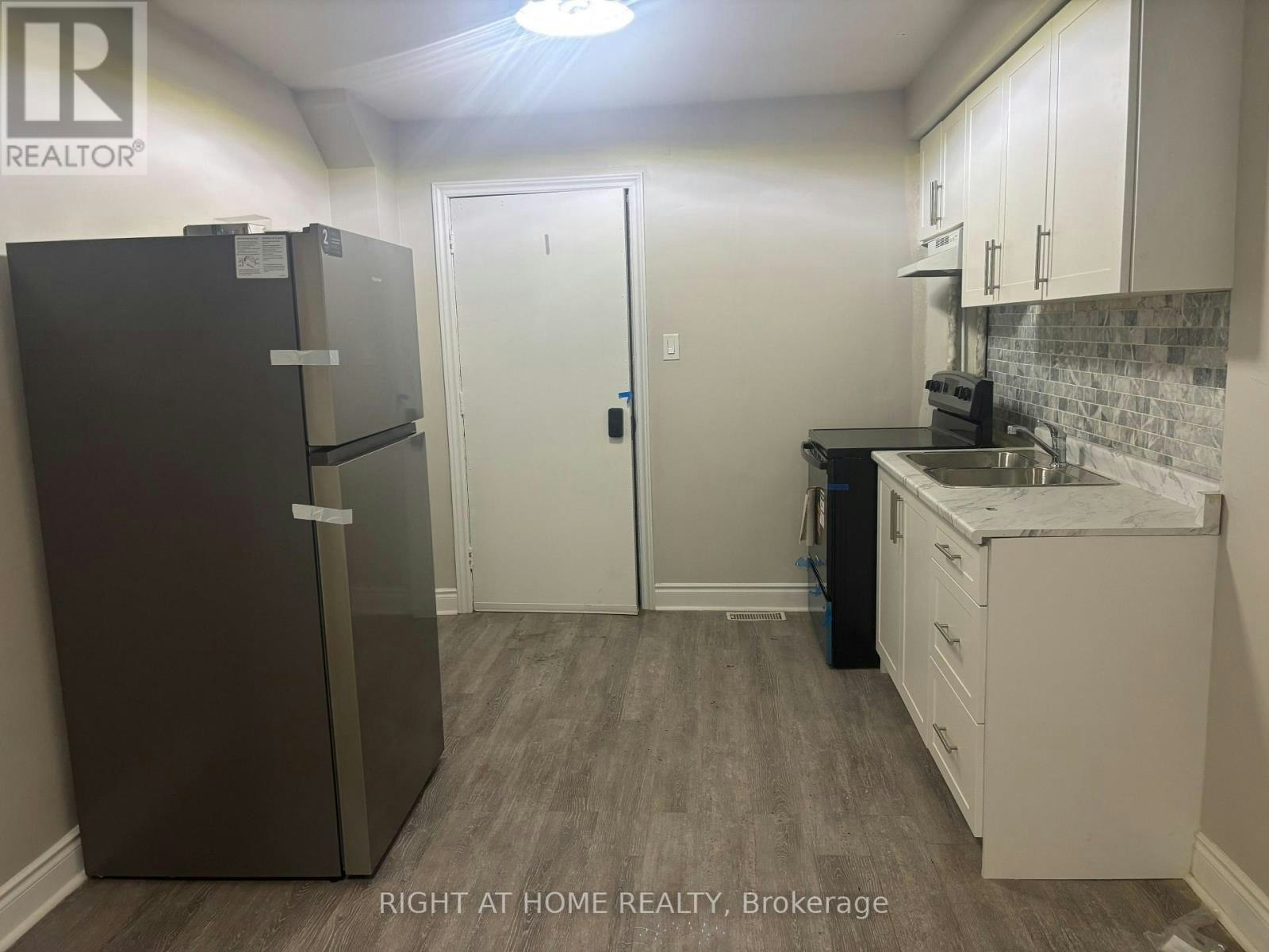 MAIN-511 Oakwood Avenue, Toronto, ON, M6E 2W9 - 2