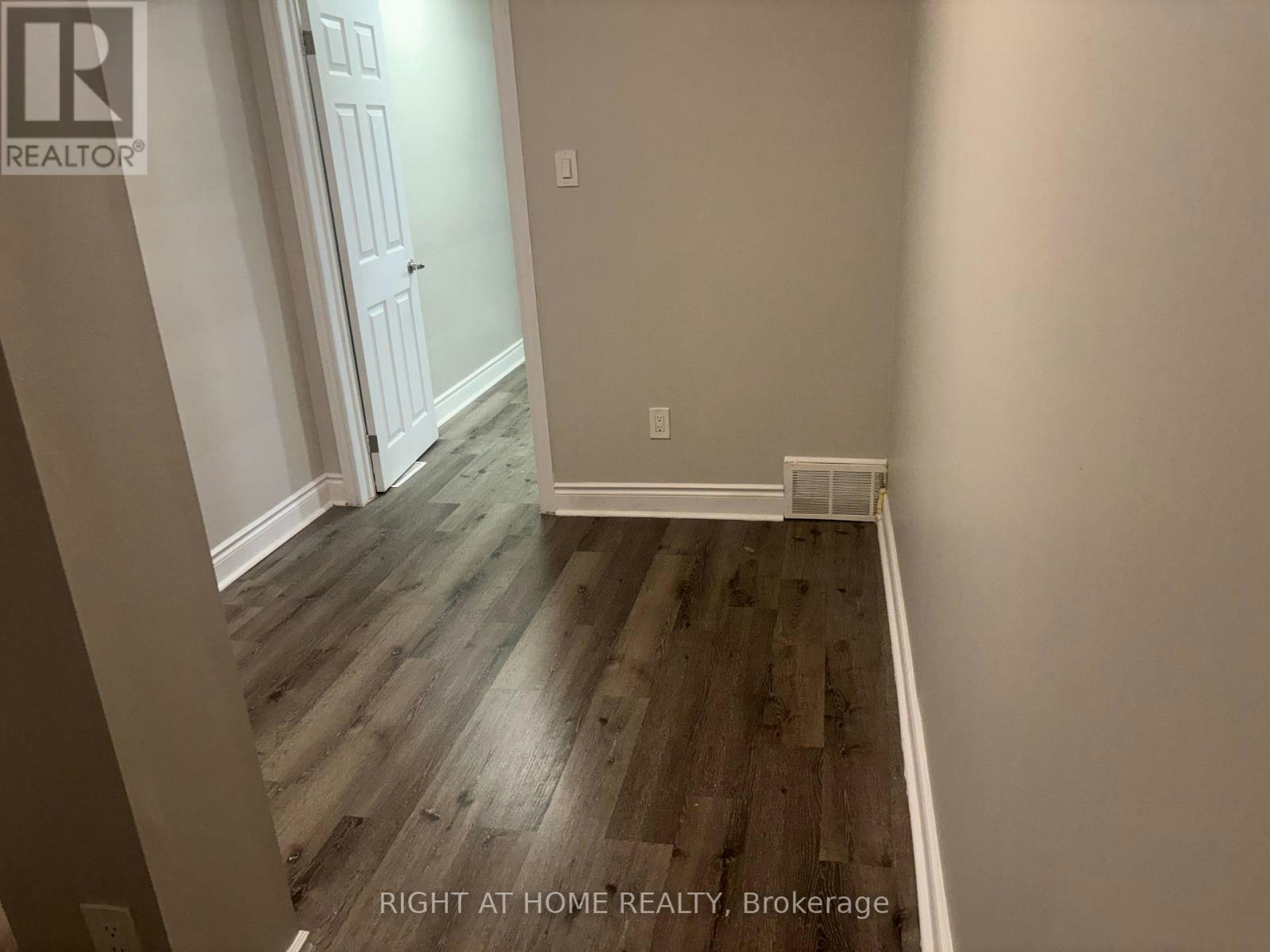 MAIN-511 Oakwood Avenue, Toronto, ON, M6E 2W9 - 6