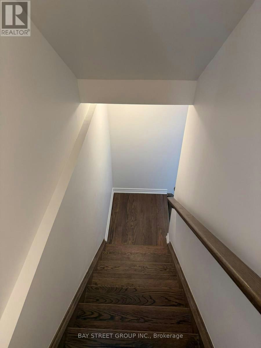 BASEMENT APPARTMENT-2918 Scotch Pine Lane, Pickering, ON, L1X 0N9 - 2