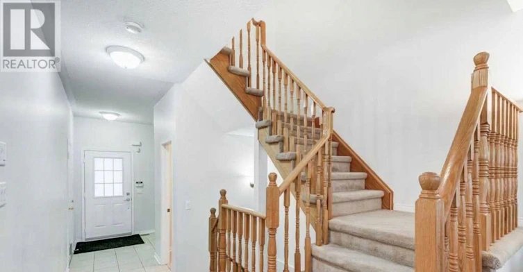 31 Marshview Avenue, Aurora, ON, L4G 7W5 - 3