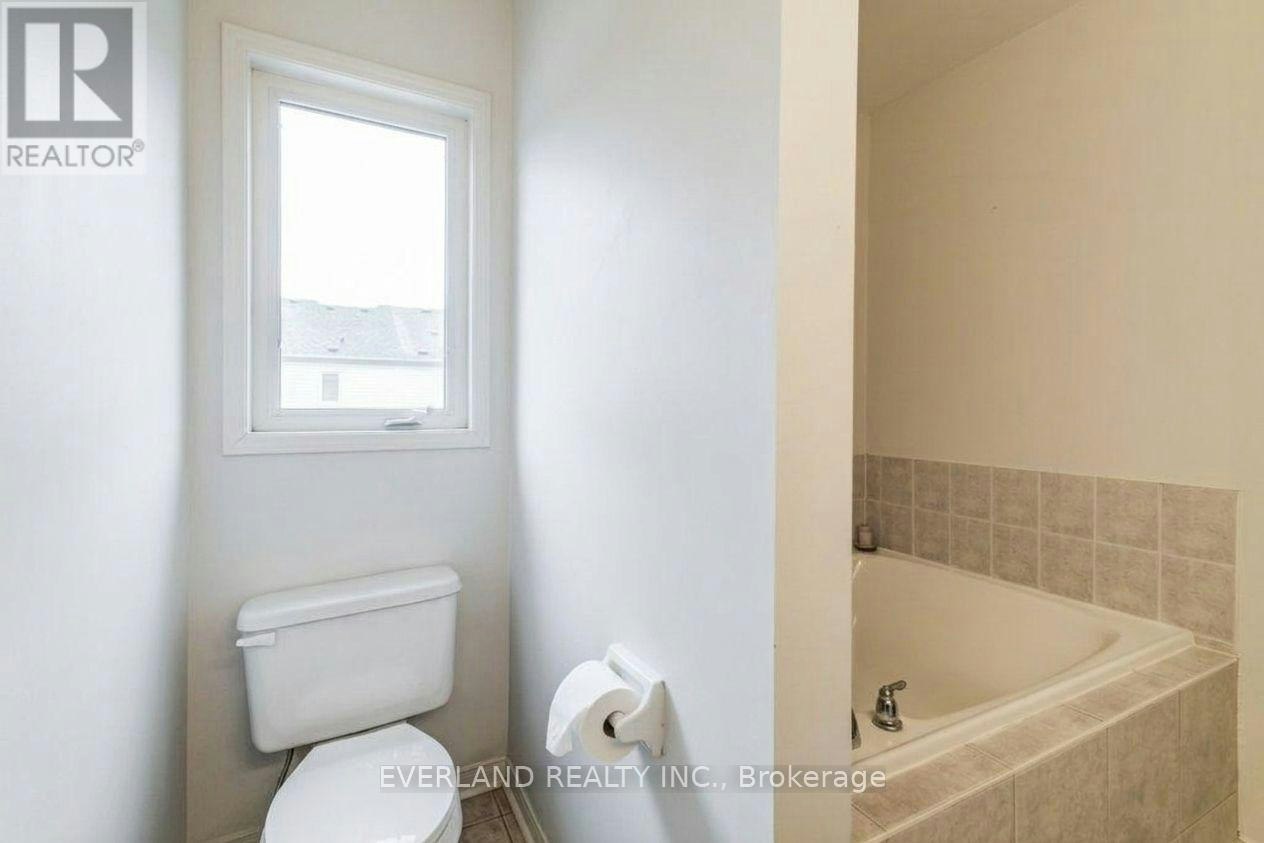 31 Marshview Avenue, Aurora, ON, L4G 7W5 - 11