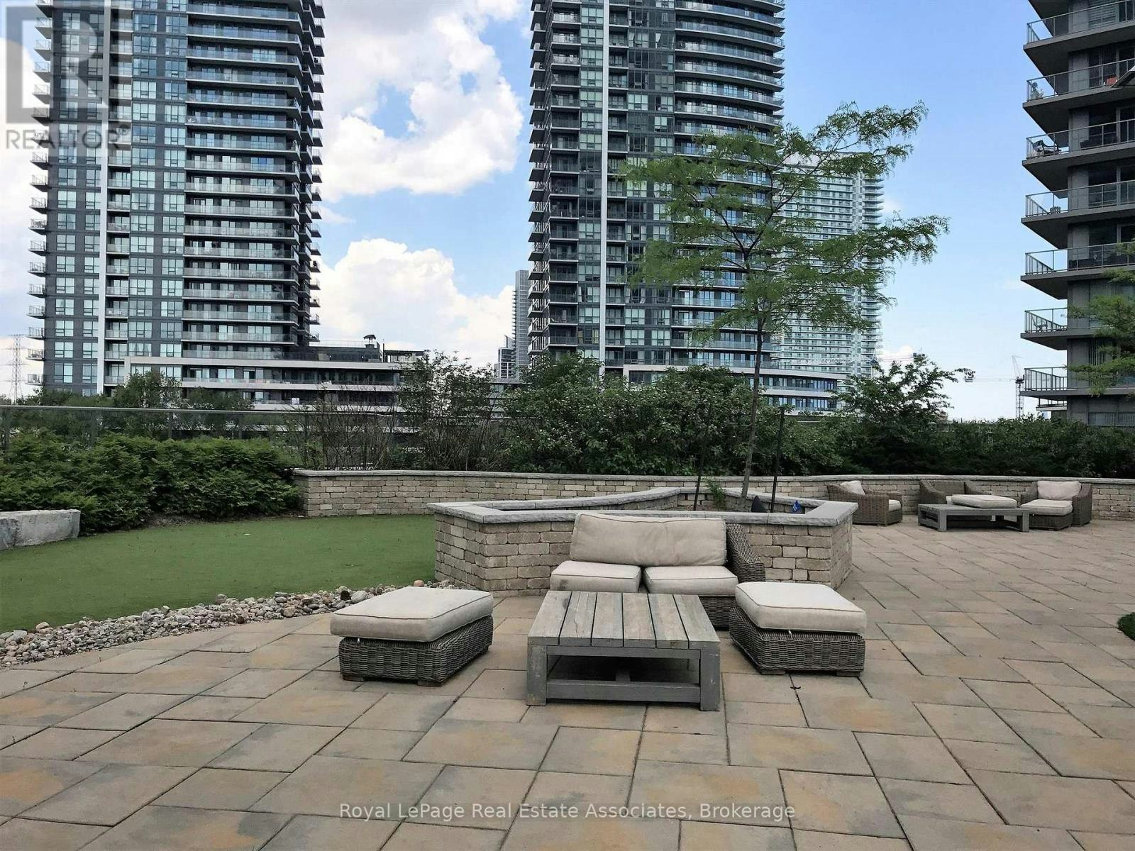 2408-2230 Lake Shore Boulevard W, Toronto, ON, M8V 0B2 - 24