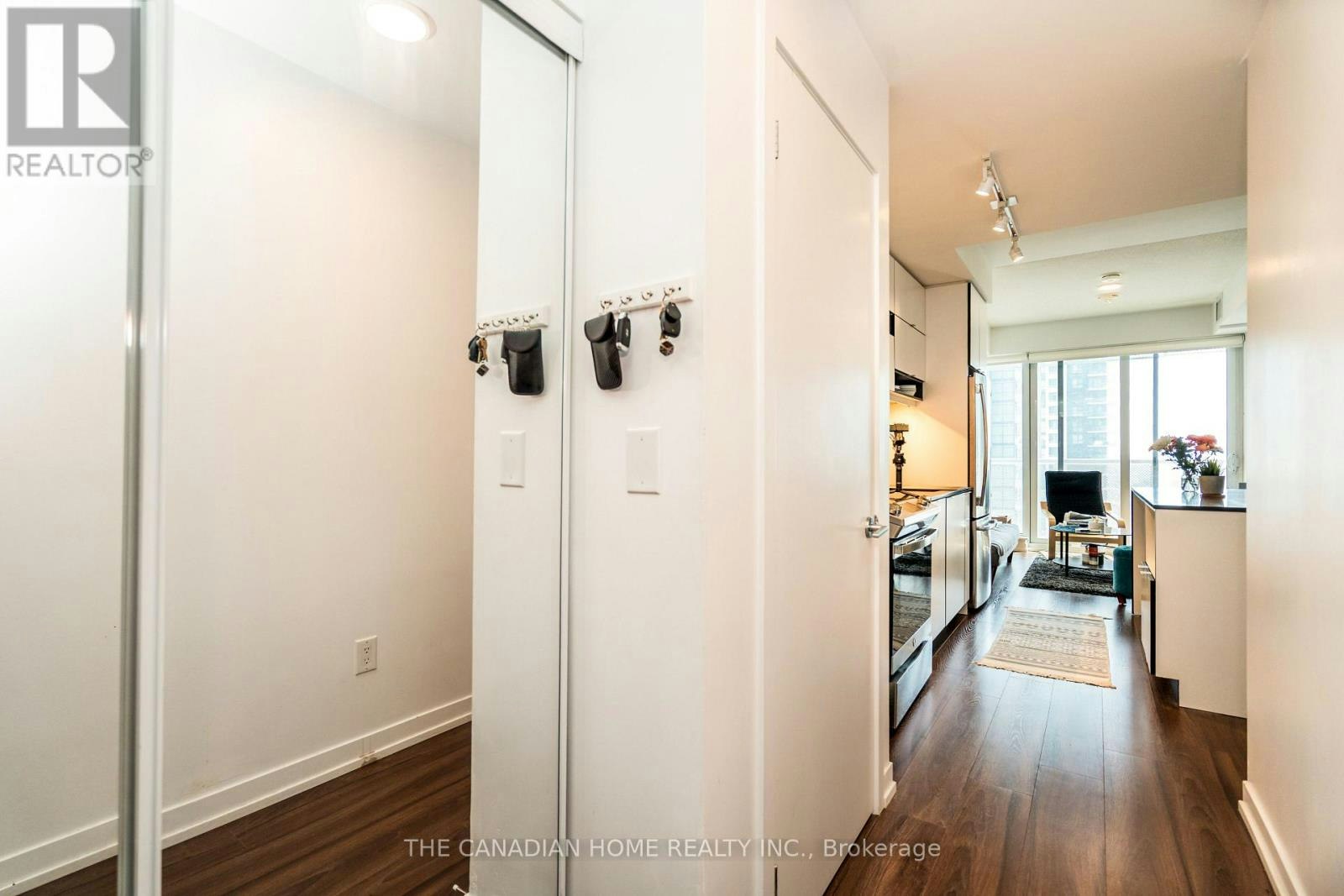 1412-4065 Confederation Parkway, Mississauga, ON, L5B 0L4 - 4