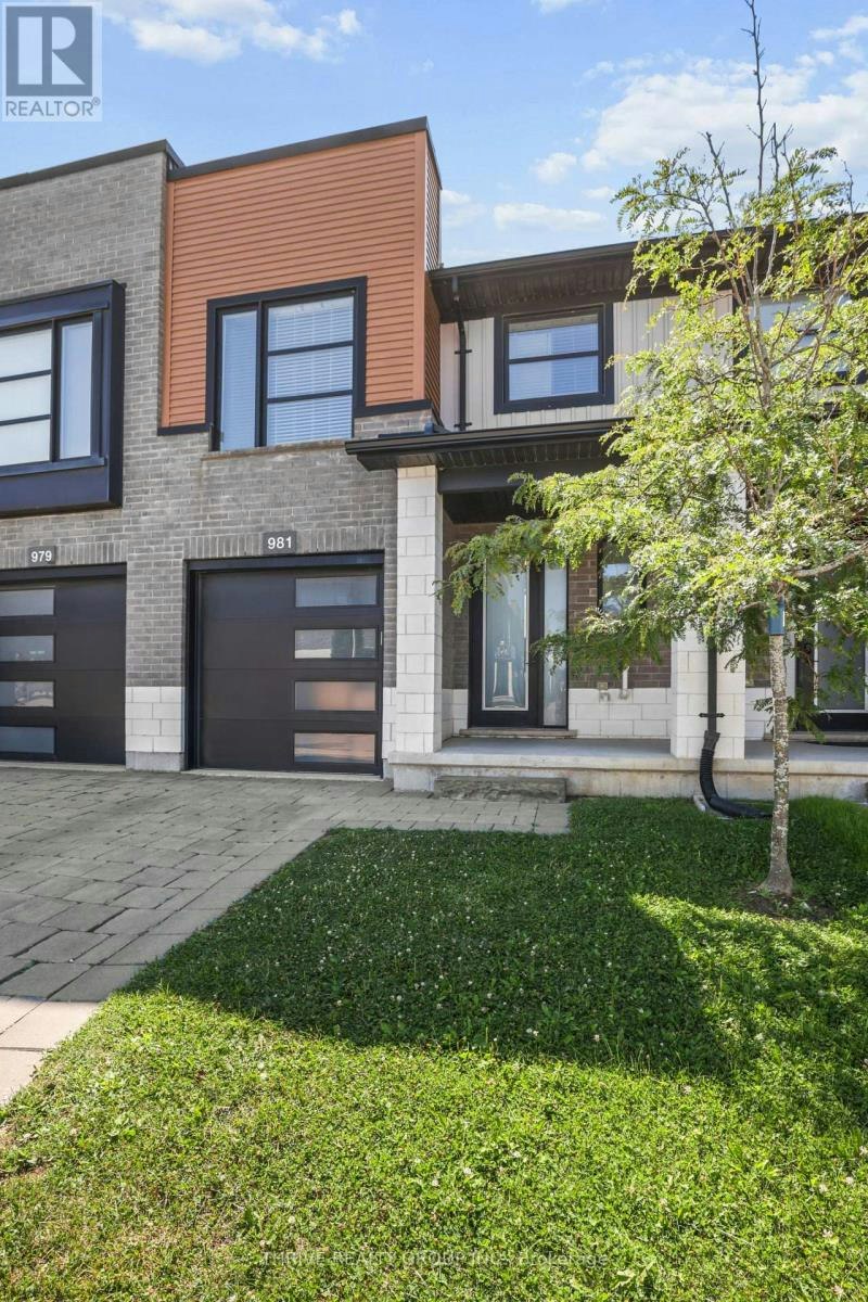 981 Village Square WEST, London, ON, N6H 0J7