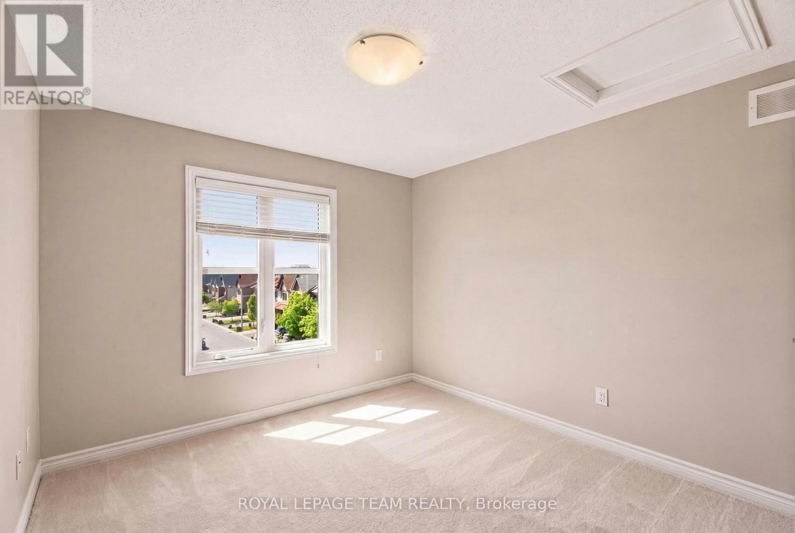 528 Clearbrook Drive, Ottawa, ON, K2J 5X5 - 12