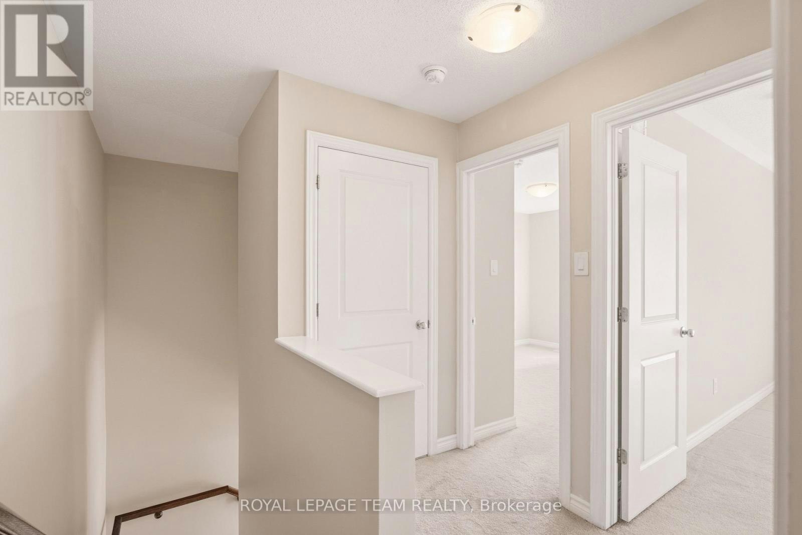 528 Clearbrook Drive, Ottawa, ON, K2J 5X5 - 8