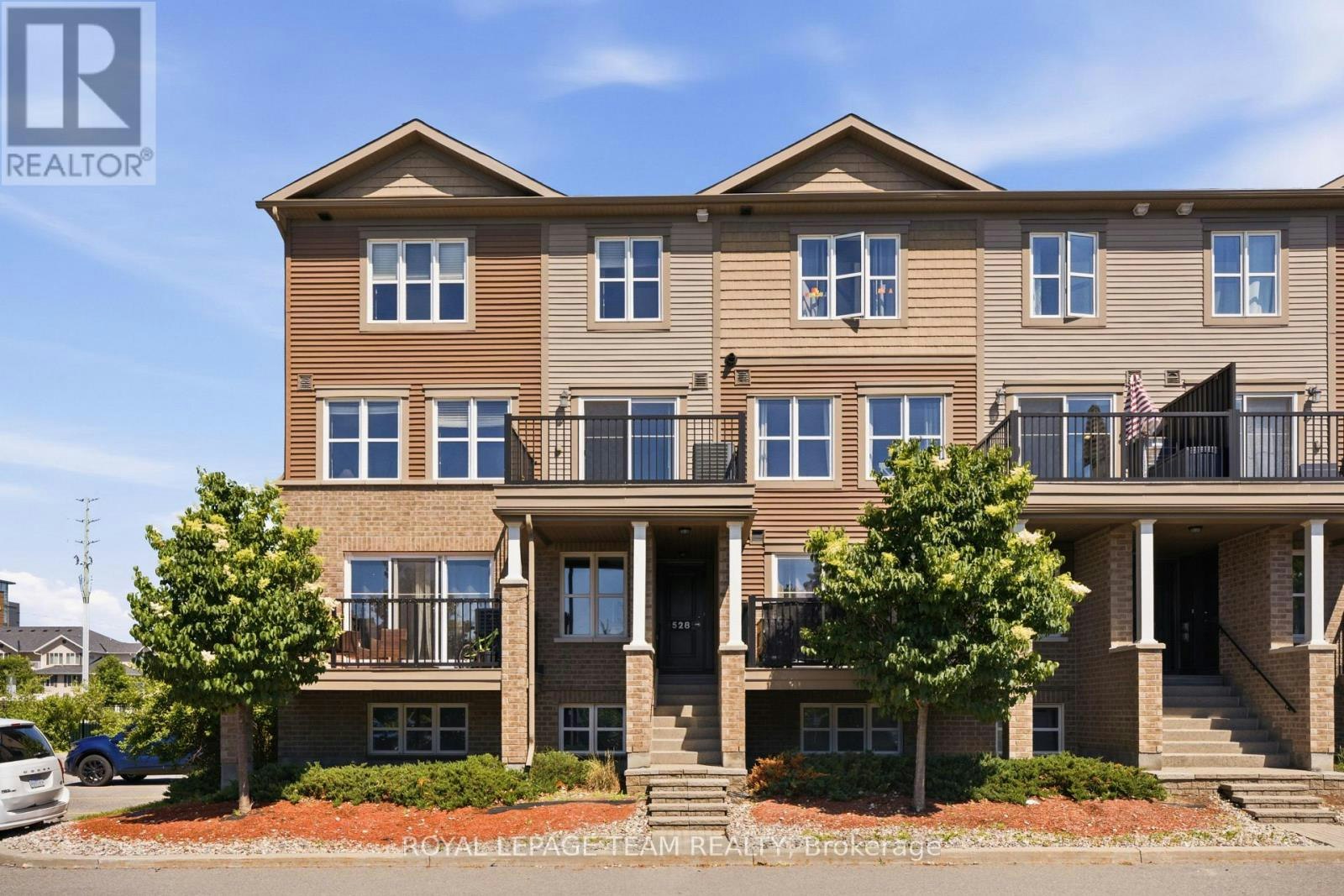 528 Clearbrook Drive, Ottawa, ON, K2J 5X5