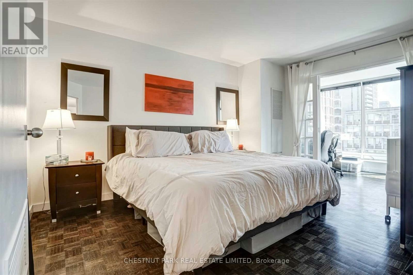 1206-110 Bloor Street W, Toronto, ON, M5S 2W7 - 27