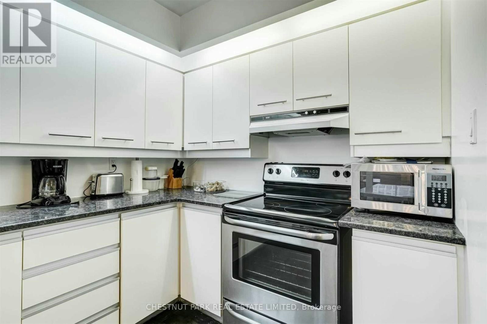 1206-110 Bloor Street W, Toronto, ON, M5S 2W7 - 25