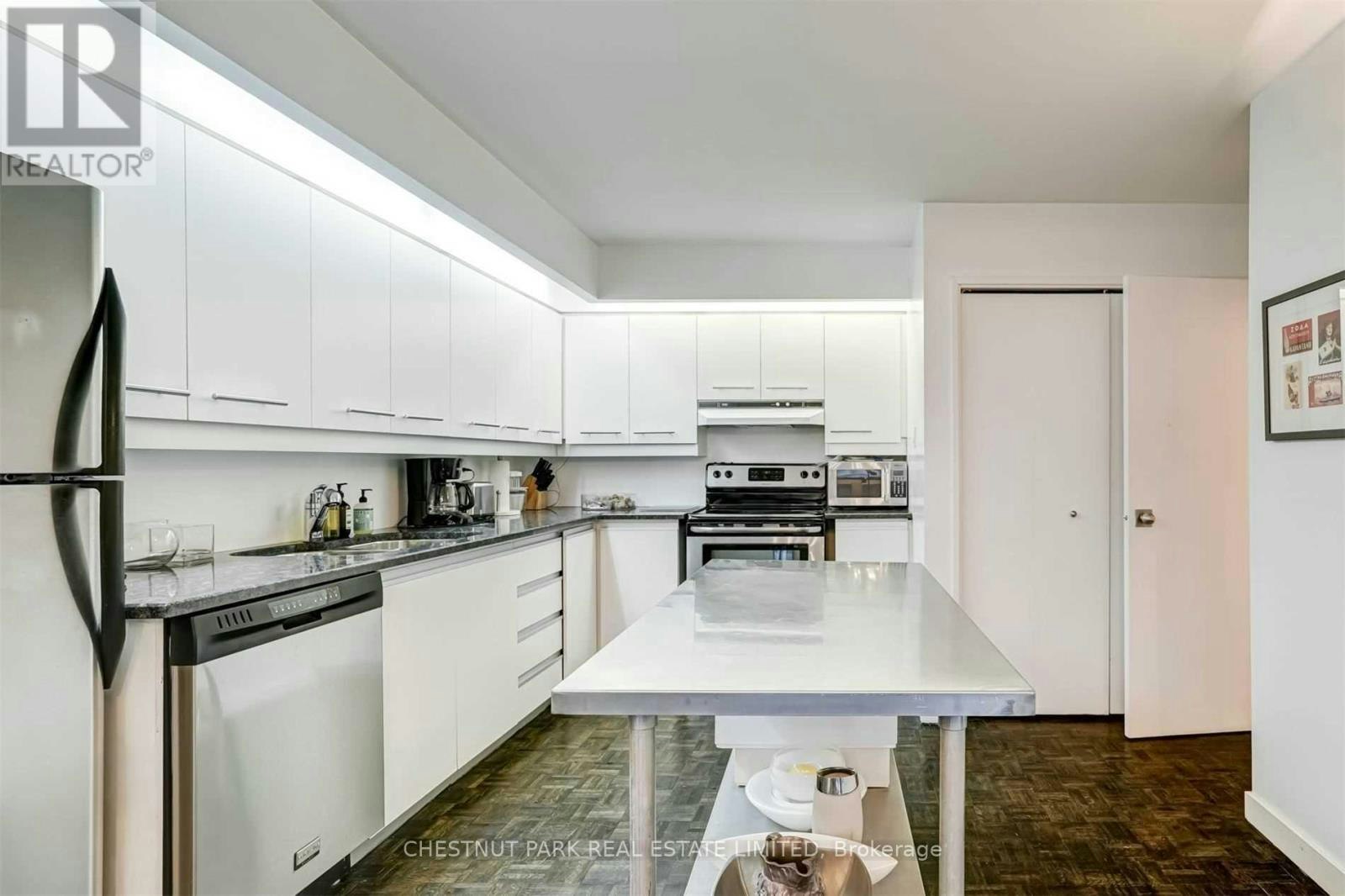 1206-110 Bloor Street W, Toronto, ON, M5S 2W7 - 21