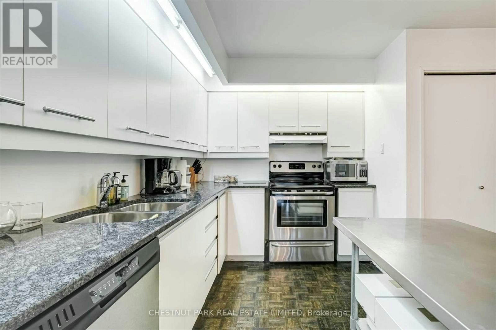 1206-110 Bloor Street W, Toronto, ON, M5S 2W7 - 22