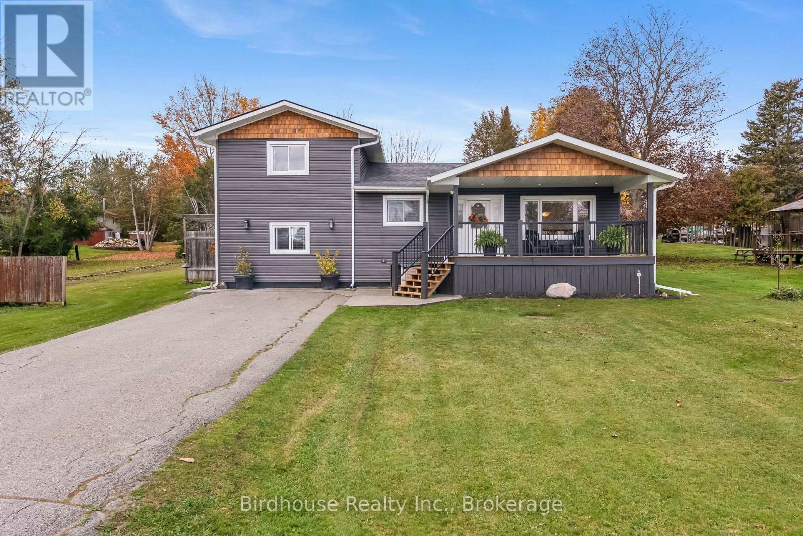 205 Lakeshore Drive, Kawartha Lakes, ON, K0M 1A0