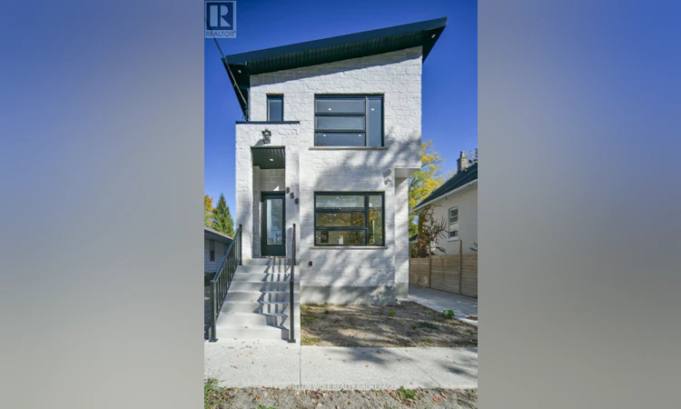 858 William Street