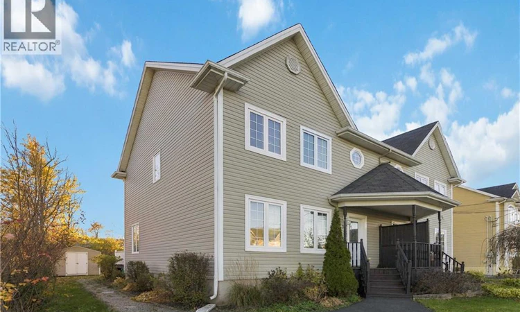 95 Christopher Crescent