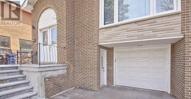 121 James Gray Drive, Toronto, ON, M2H 1P2 - 2