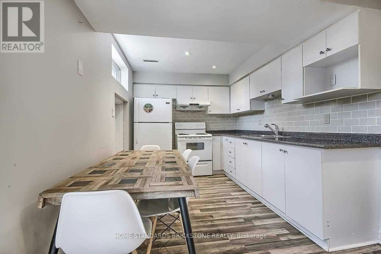 121 James Gray Drive, Toronto, ON, M2H 1P2 - 6