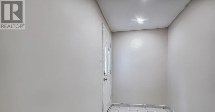 121 James Gray Drive, Toronto, ON, M2H 1P2 - 3