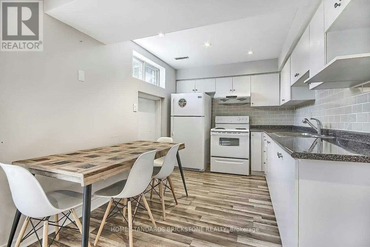 121 James Gray Drive, Toronto, ON, M2H 1P2 - 7