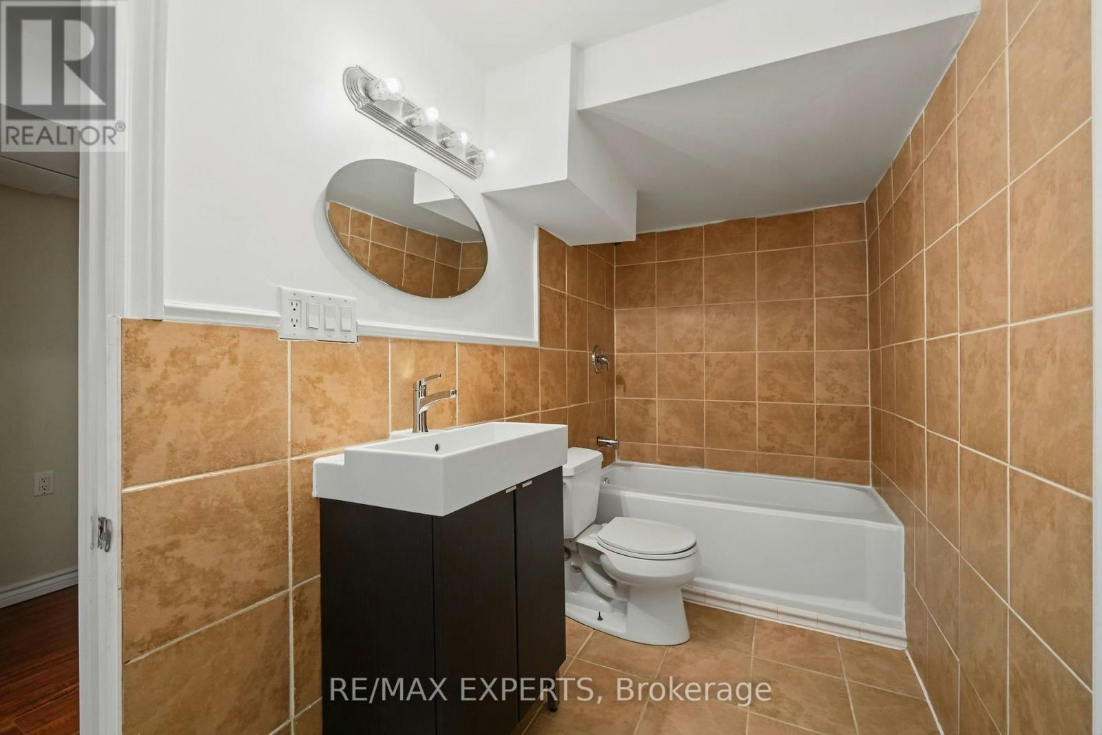 12 Sweet Valerie Court, Vaughan, ON, L6A 0C6 - 35