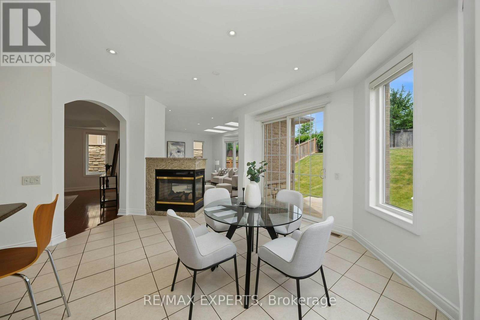 12 Sweet Valerie Court, Vaughan, ON, L6A 0C6 - 17