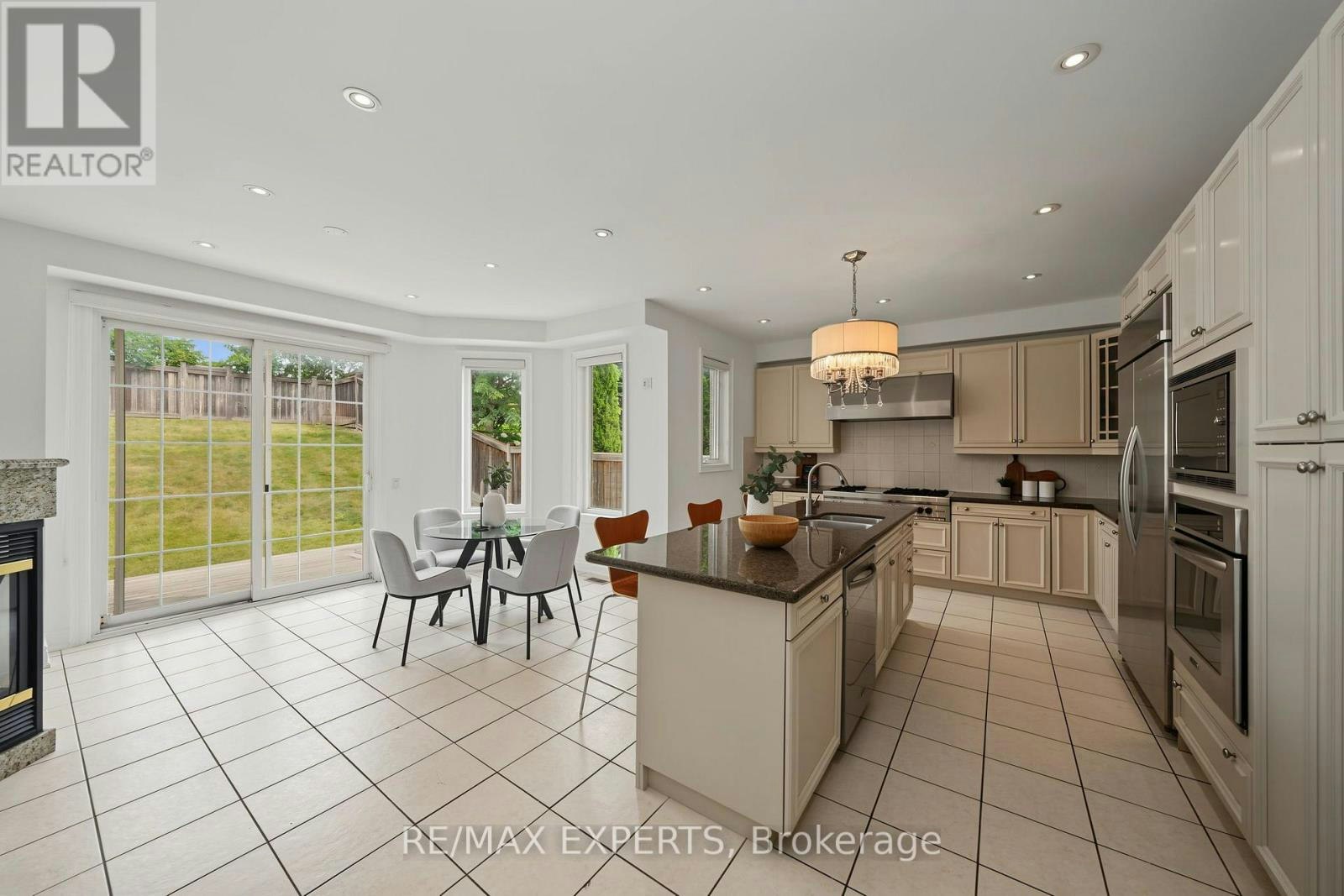 12 Sweet Valerie Court, Vaughan, ON, L6A 0C6 - 12