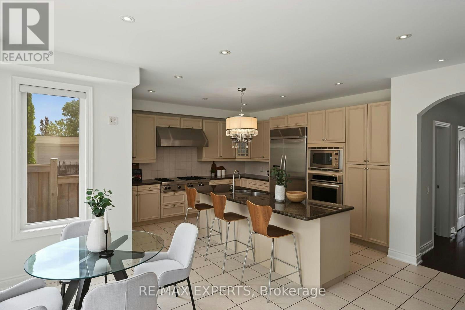 12 Sweet Valerie Court, Vaughan, ON, L6A 0C6 - 20