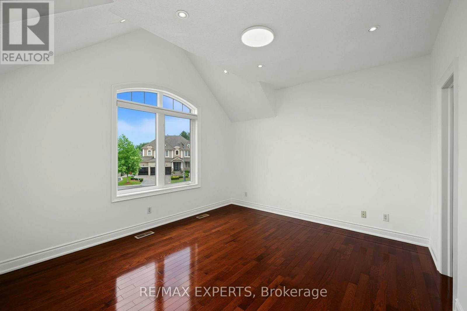 12 Sweet Valerie Court, Vaughan, ON, L6A 0C6 - 30