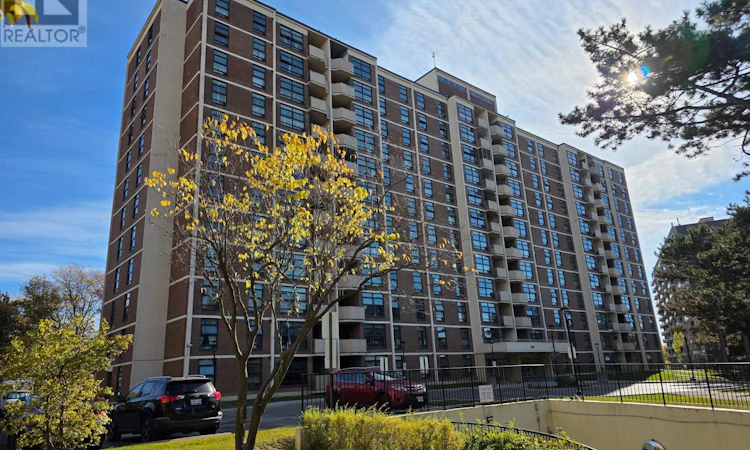 211-355 Driftwood Avenue
