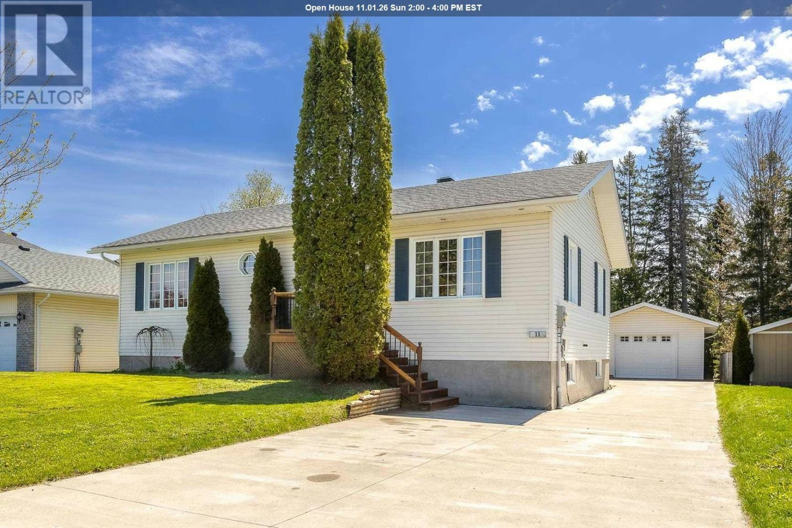 11 Chatfield Drive, Sault Ste. Marie, ON, P6C 6C6