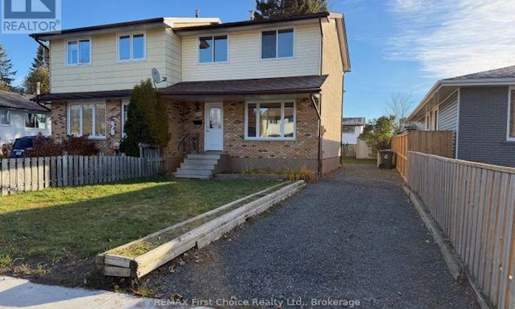 254 Perth Crescent