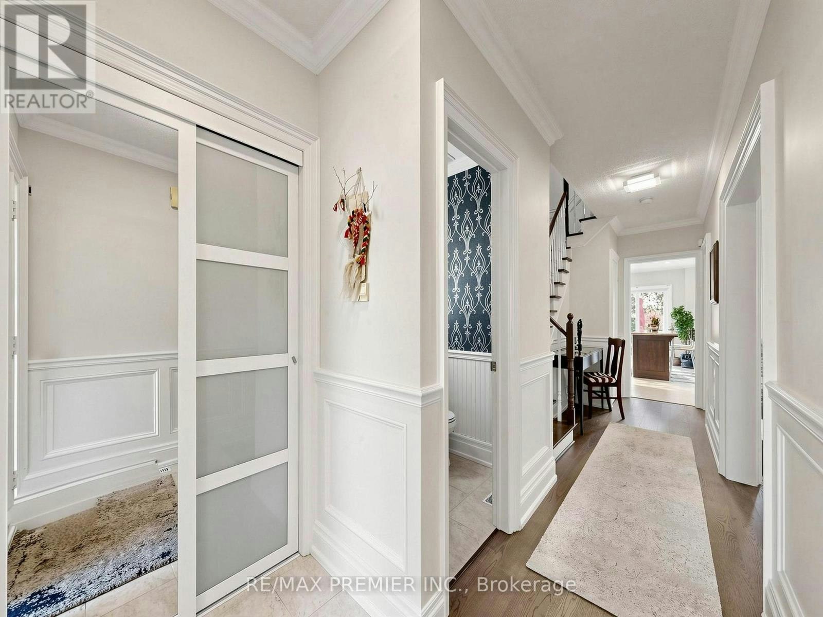 31 Rocksprings Avenue, Richmond Hill, ON, L4S 1R2 - 3