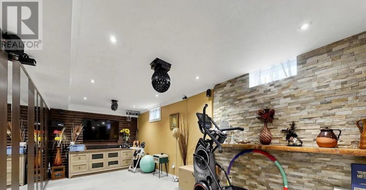 31 Rocksprings Avenue, Richmond Hill, ON, L4S 1R2 - 24