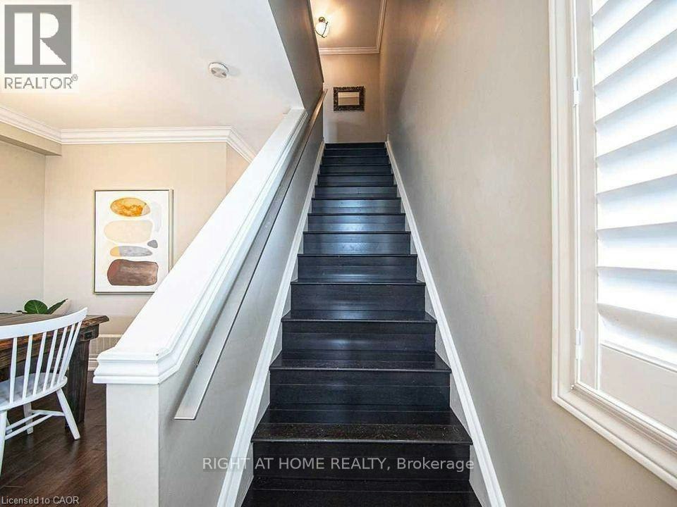 2468 Scholars Common, Burlington, ON, L7P 2W2 - 6