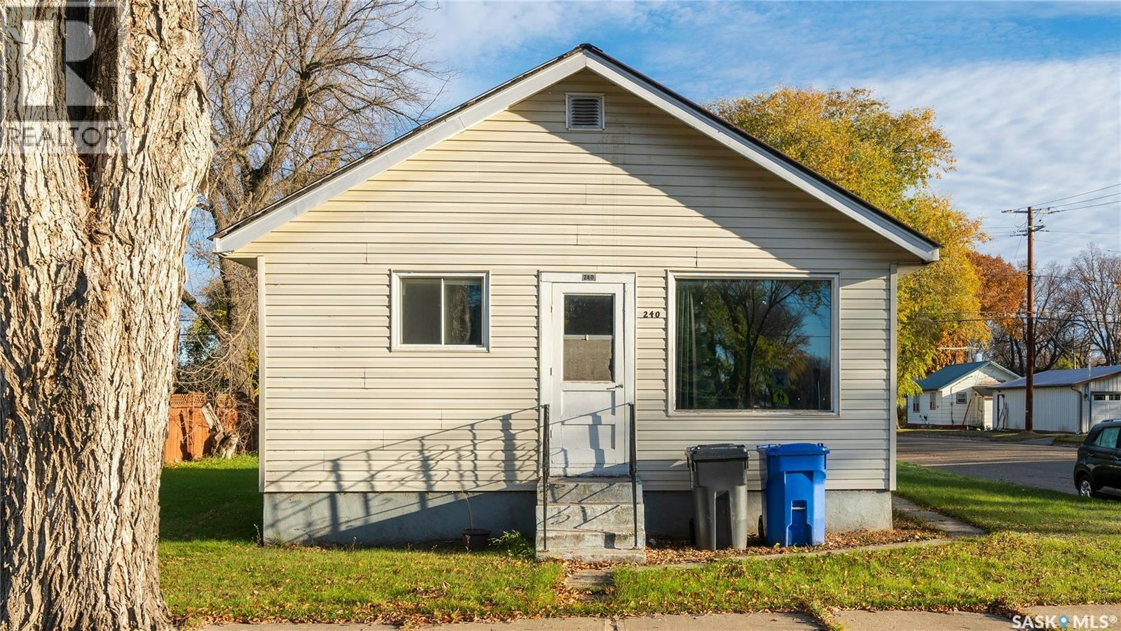 240 6th Avenue E, Canora, SK, S0A 0L0