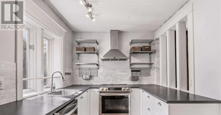 12 Clarey Avenue, Ottawa, ON, K1S 2R7 - 11