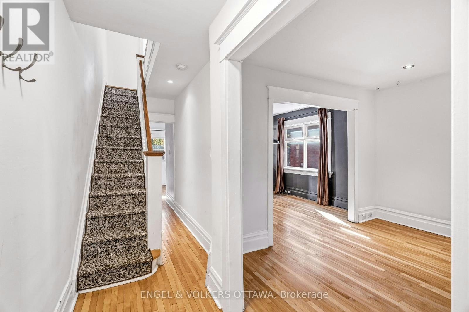 12 Clarey Avenue, Ottawa, ON, K1S 2R7 - 3