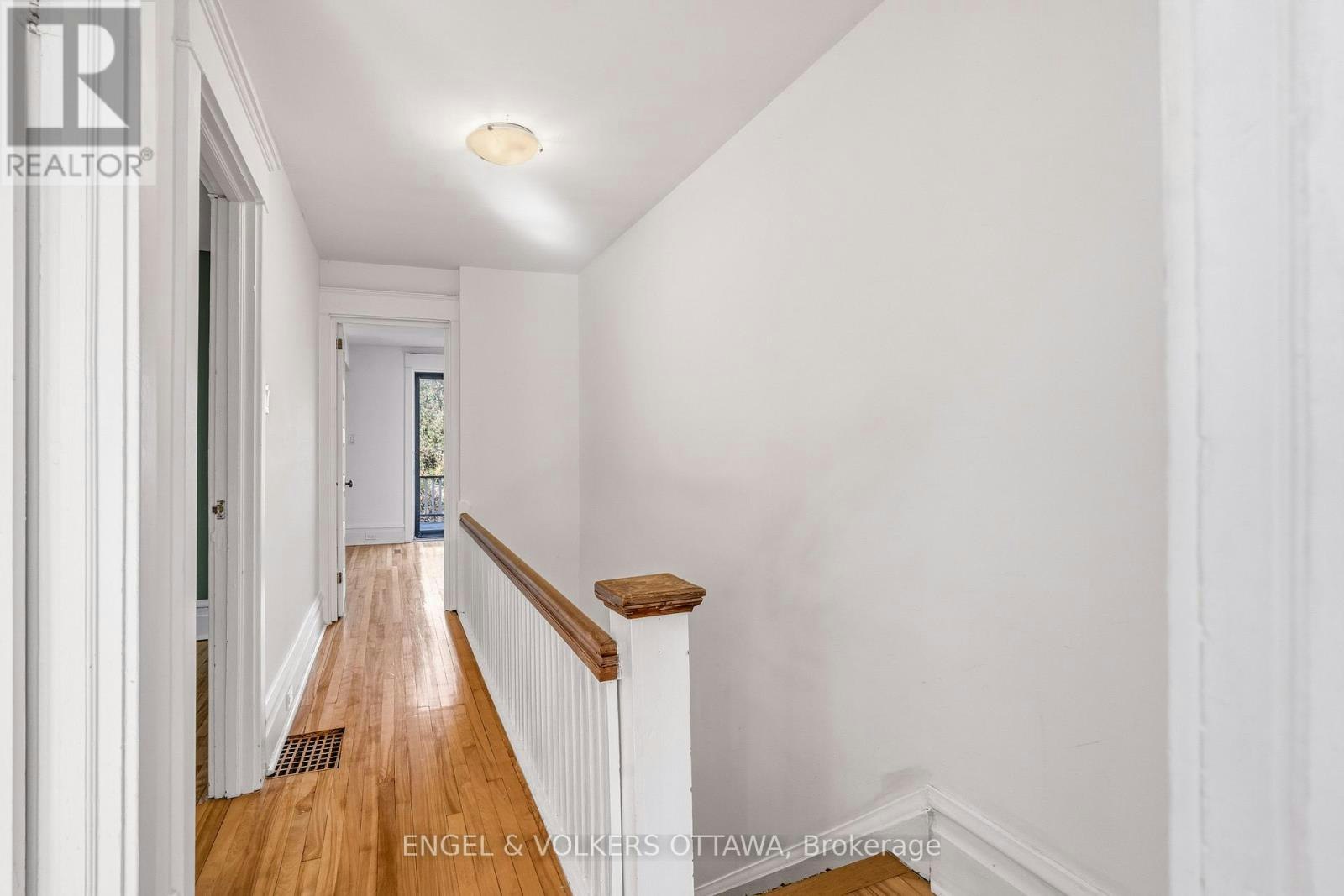 12 Clarey Avenue, Ottawa, ON, K1S 2R7 - 18