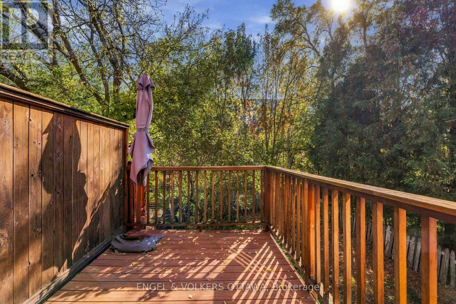 12 Clarey Avenue, Ottawa, ON, K1S 2R7 - 16