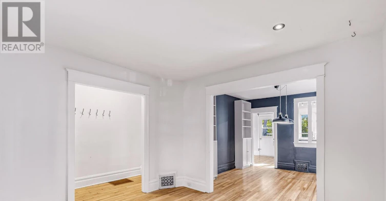 12 Clarey Avenue, Ottawa, ON, K1S 2R7 - 6