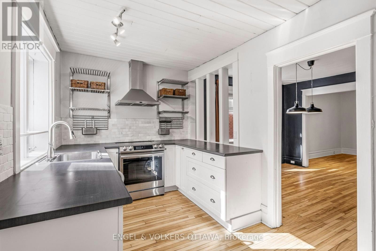 12 Clarey Avenue, Ottawa, ON, K1S 2R7 - 12