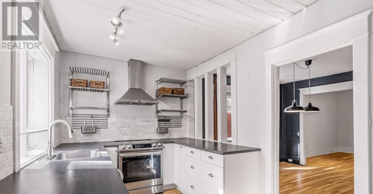 12 Clarey Avenue, Ottawa, ON, K1S 2R7 - 12